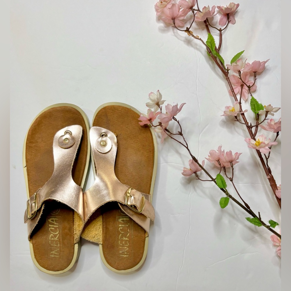 Gold Rose Toe Ring Loop Sandals - image 4